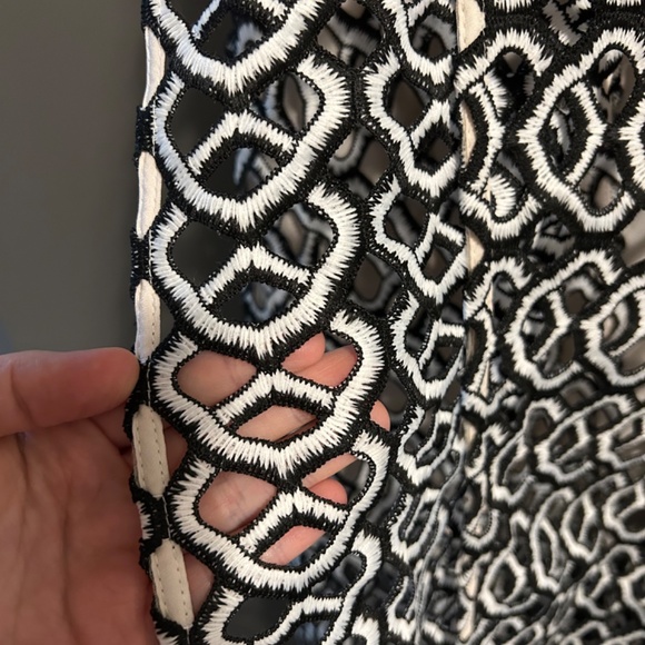 ASOS Midi Dress in Mono Geo Print - Picture 6 of 7